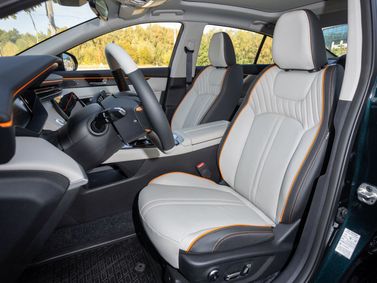 DongFeng Shine Max, Седан — передние сиденья