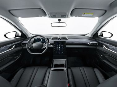 DongFeng Sky EV01, Внедорожник 5 дв. — место водителя