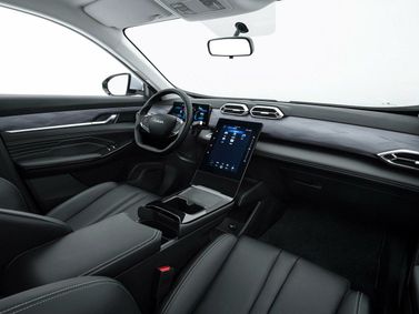 DongFeng Sky EV01, Внедорожник 5 дв. — место водителя