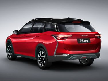 DongFeng Aeolus Yixuan GS, Внедорожник 5 дв. — вид сзади в три четверти