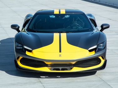 Ferrari 296, Купе — вид спереди