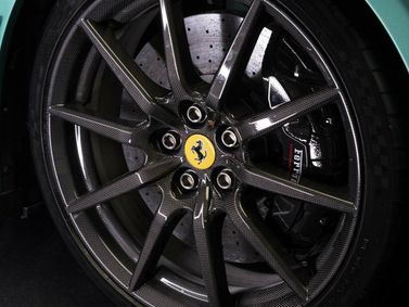 Ferrari 296, Купе Speciale — колёсный диск