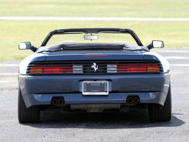 Ferrari 348, Родстер — вид сзади