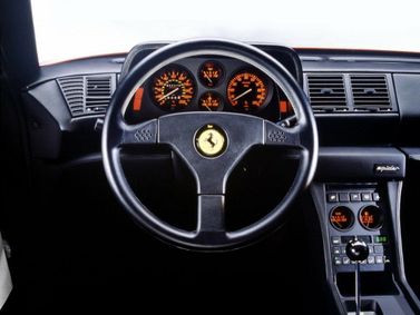 Ferrari 348, Родстер — место водителя