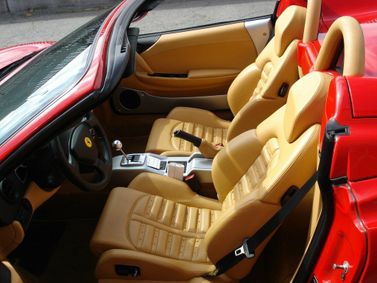 Ferrari 360, Спидстер Spider — общий вид салона