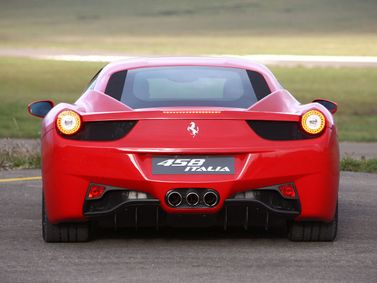 Ferrari 458, Купе — вид сзади