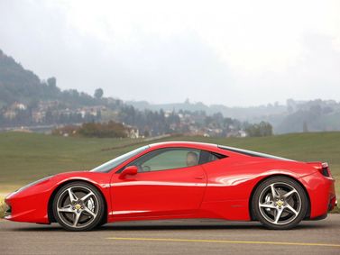 Ferrari 458, Купе — вид справа