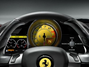 Ferrari 458, Купе — панель приборов