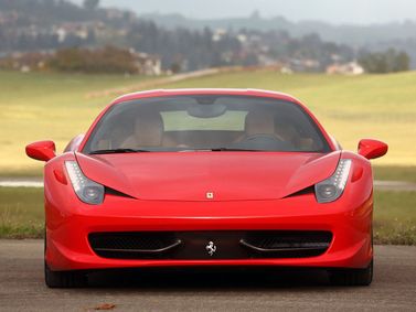 Ferrari 458, Купе — вид спереди