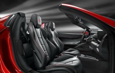 Ferrari 458, Родстер — передние сиденья