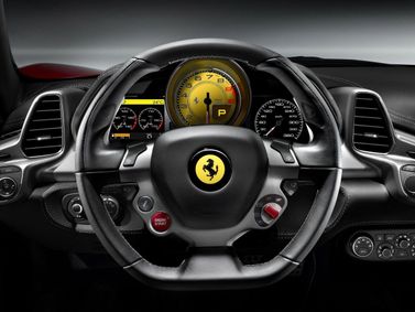Ferrari 458, Купе — рулевое колесо