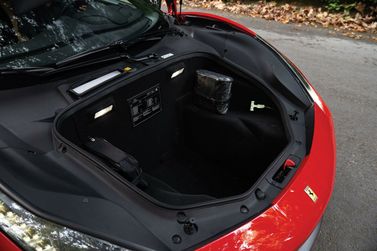 Ferrari 488, Купе GTB — багажное отделение