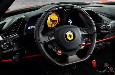 Ferrari 488, Купе Pista — рулевое колесо