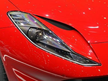Ferrari 812, Купе Superfast — передняя фара