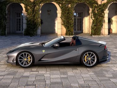 Ferrari 812, Родстер GTS — вид слева