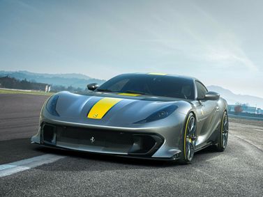 Ferrari 812, Купе Competizione — вид спереди