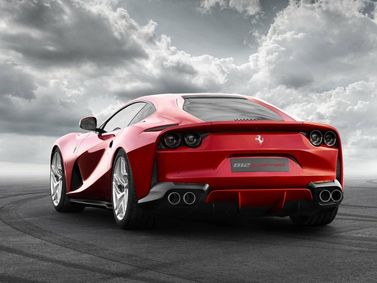 Ferrari 812, Купе Superfast — вид сзади слева