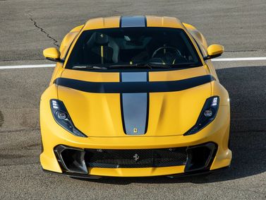 Ferrari 812, Купе Competizione — вид спереди
