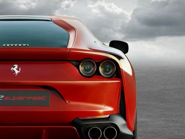 Ferrari 812, Купе Superfast — задняя часть автомобиля крупным планом