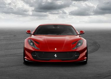 Ferrari 812, Купе Superfast — вид спереди