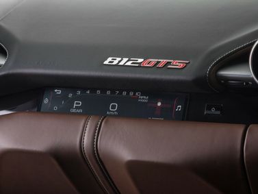 Ferrari 812, Родстер GTS — экран мультимедийной системы