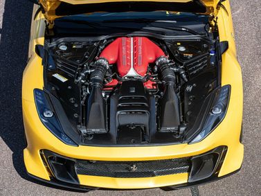 Ferrari 812, Купе Competizione — моторный отсек