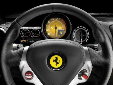 Ferrari California I, Кабриолет — рулевое колесо