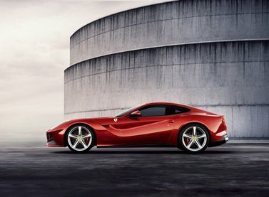 Ferrari F12, Купе Berlinetta — вид справа