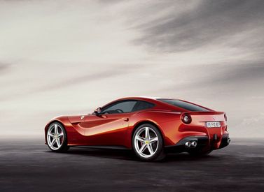 Ferrari F12, Купе Berlinetta — вид сзади в три четверти