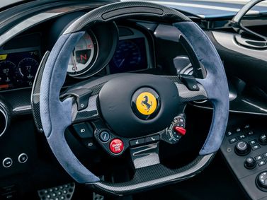 Ferrari Monza SP, Спидстер SP2 — рулевое колесо