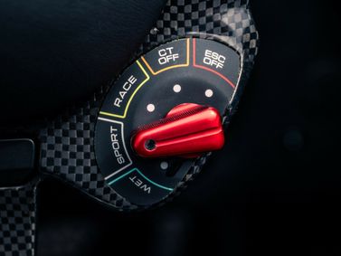 Ferrari Monza SP, Спидстер SP2 — деталь интерьера