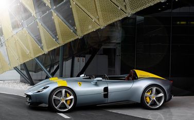 Ferrari Monza SP, Спидстер SP1 — вид спереди слева