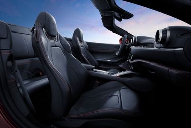 Ferrari Portofino I, Кабриолет — передние сиденья