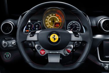 Ferrari Portofino I, Кабриолет — рулевое колесо