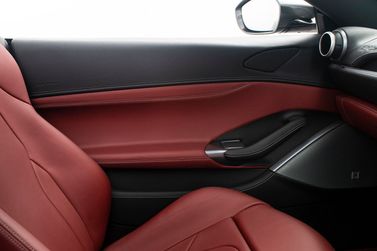 Ferrari Portofino I Рестайлинг (M), Кабриолет — деталь интерьера