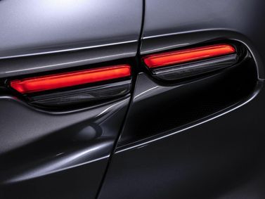 Ferrari Purosangue, Внедорожник 5 дв. — задний фонарь