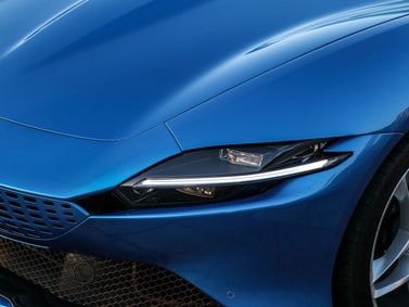 Ferrari Roma, Купе — передняя фара