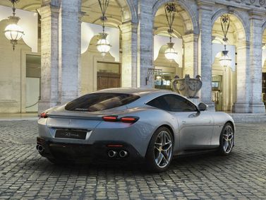 Ferrari Roma, Купе — вид сзади в три четверти