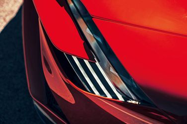 Ferrari SF90 Stradale I, Купе — передняя фара