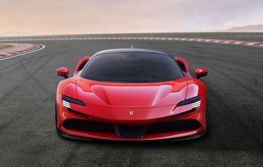 Ferrari SF90 Stradale I, Купе — вид спереди