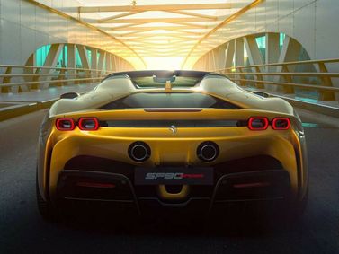 Ferrari SF90 Stradale I, Кабриолет — вид сзади