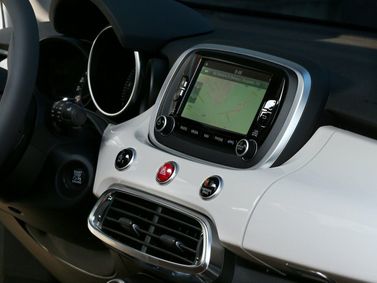 Fiat 500X I، دفع رباعي 5 أبواب — شاشة نظام المعلومات والترفيه