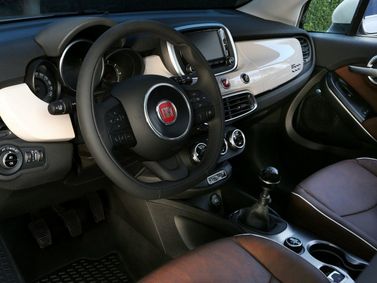 Fiat 500X I، دفع رباعي 5 أبواب — منطقة السائق