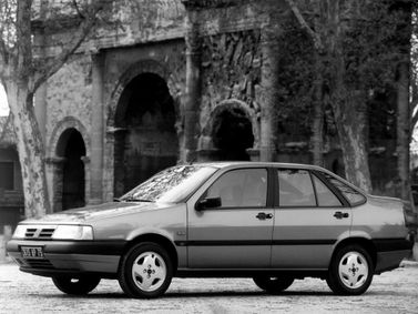 Fiat Tempra، سيدان — منظر أمامي أيسر