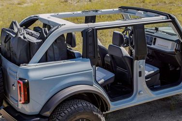 Ford Bronco VI, Внедорожник 5 дв. — вид сзади в три четверти