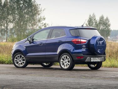 Ford EcoSport II Рестайлинг, Внедорожник 5 дв. — вид сзади слева