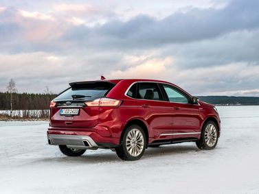 Ford Edge فيس ليفت الثاني، دفع رباعي 5 أبواب — منظر خلفي أيمن