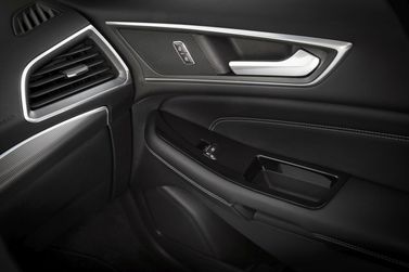 Ford Edge ثانياً، دفع رباعي 5 أبواب — تفصيل داخلي