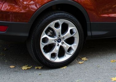 Ford Escape ثالثاً، دفع رباعي 5 أبواب — جنط العجلة