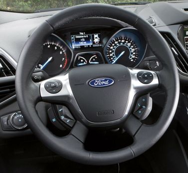 Ford Escape ثالثاً، دفع رباعي 5 أبواب — عجلة القيادة
